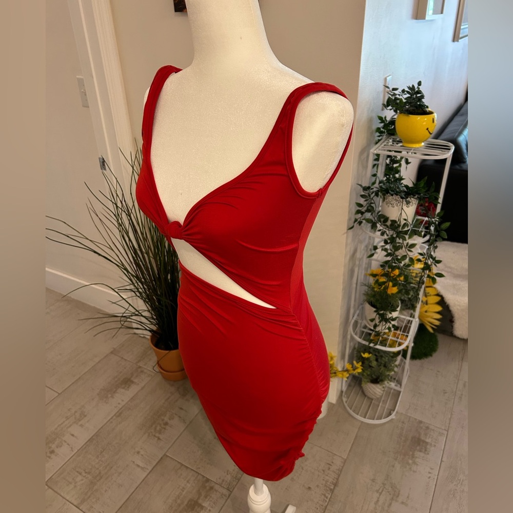 Elegant Red Cut-Out Dress